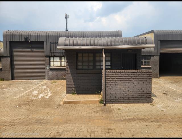 196M² WAREHOUSE TO LET IN WADEVILLE